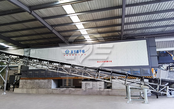 蒸汽污泥烘干設(shè)備運行現(xiàn)場 蒸汽污泥烘干設(shè)備運行現(xiàn)場